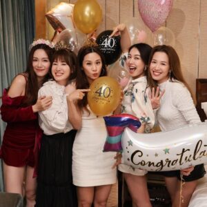 Tracy Chu Instagram - A special occasion with three things to celebrate in one party! Congratulations our bride-to-be @roxannetong, a happy 40th to @misskayicheung and happy birthday to @chiangel1110 ❤️🎉🎂💍 High 5 to our successful party planning @jenniferjshum 👏

🏠 @ritzcarltonhongkong
📸 @paddylo