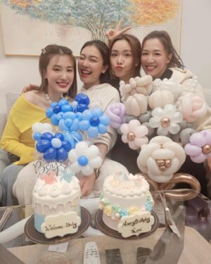 Tracy Chu Instagram - The gang is getting bigger and celebrations are getting happier. 🎂🎉🍾 Happy birthday @roxannetong !🎈Missing you @misskayicheung ❤️