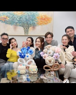 Tracy Chu Instagram - The gang is getting bigger and celebrations are getting happier. 🎂🎉🍾 Happy birthday @roxannetong !🎈Missing you @misskayicheung ❤️