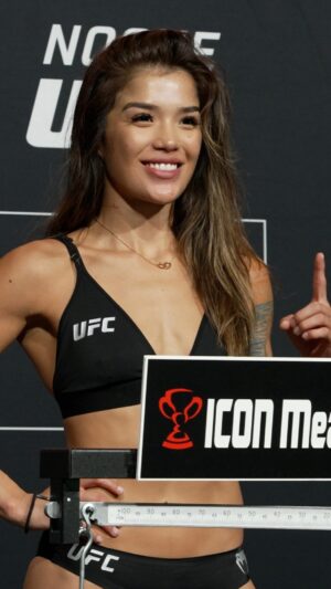 Tracy Cortez Instagram - Preparada - enfocada - lista ❤️‍🔥❤️‍🔥❤️‍🔥🙏🏽☝🏽✨ #NocheUFC My return!
