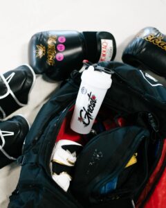 Tracy Cortez Instagram - Le doy gracias a Dios, por hoy estar donde estoy … 🙏🏽☝🏽❤️‍🔥❤️‍🔥❤️‍🔥📄🖊️ • Discount code: CORTEZMMA 🫶🏽