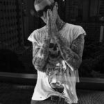 Travis Barker Instagram - I always said I would come — and I would come in my best form. I am here 🇧🇷