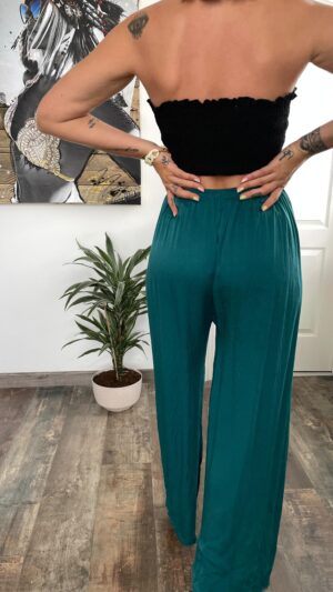 Tressia Bertin Instagram - ✨ Pantalons fluides dispos 

www.tressiab-shop.fr 
Code promo SUMMER ✨

#tressiabshop #eshopmode #newcollection #fashion #summer #style #beauty #new #welcome #onlineshopping #outfit #mode #pantalon #soldes