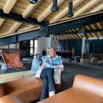 Tressia Bertin Instagram - Chill zone du @bclhotels où nous séjournons pendant 1 semaine à Bourg St Maurice Les chambres de l'hôtel Base Camp Lodge s’adaptent à tous les besoins : chambres à partager, chambres à la décoration « camp spirit » ou chambre familiale à l’esprit aventure ! Un concept innovant d’hôtel chaleureux, en immersion avec la nature, pour une expérience totalement inédite. 🔥 #hotel #bourgsaintmaurice #basecamplodge #lesarcs #holidays