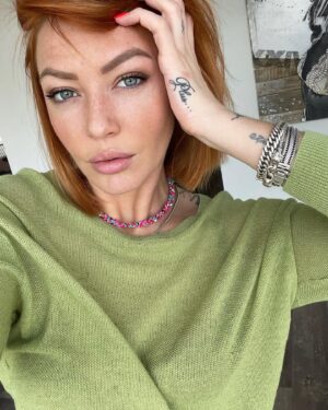 Tressia Bertin Instagram - 🐸 #selfie