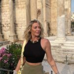 Tressia Bertin Instagram - Athènes 🇬🇷💫🤍 #blonde #athenes #travel #visitathens #temple #greece #travelgram #summer #europe #visitgreece #ancientgreece