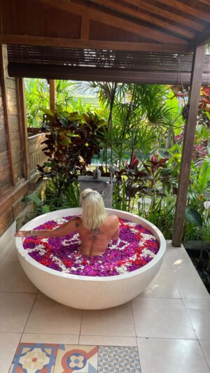 Tressia Bertin Instagram - Lost in a sea of petals 🌸🌿 #BaliBliss #FloralEscape #pramana #Santris #Ubud #Bali
