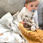 Tressia Bertin Instagram - 🌼~ CONCOURS FERMÉ ~ 🌼 _______________________________________________ __________________________________________________ #concours #concoursinstagram #artisanatfrancais #couture #creatricefrancaise #creationbebe #creationfrancaise #grossesse #bebe #baby #jeuconcours #cadeau #cadeaunaissance #concoursinsta #handmade #madeinfrance #futuremaman #cadeaunoel #listedenaissance #creatrice #sacochebanane #sacbanane #mode #tendance #aarbaby