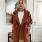 Tressia Bertin Instagram - Look du jour 🧸 vous aimez ? www.btshop.fr Code promo BTSHOP valable à partir de 50€ d’achats 🔥 #tressiabshop #eshopmode #newcollection #fashion #style #beauty #new #welcome #onlineshopping #outfit #mode #lille #btshop #pretaporter #vesteteddy #jacket