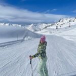 Tressia Bertin Instagram - ❄️ CONCOURS FERMÉ ❄️ #concours #skiset #tressia #goodmoment #beautiful #skisetlesarcs #lesarcs #giveaway #skirental #ski #roxy