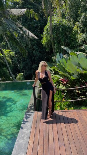 Tressia Bertin Instagram - In a luxurious sanctuary, a villa @haighahouse.ubud with a pool in the heart of Ubud’s jungle. 🌿💦

#TropicalParadis
#totalescape
#luxuryvilla 
#lifestyle
#balilifestyle 
#bali 
#honeymoon
#architecturedesign 
#airbnbbali
#tropicalvilla
#invitation
