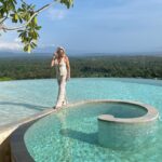 Tressia Bertin Instagram – 🪐🌴🇮🇩🌺💫

#BaliLife #ExploreBali #IslandParadise #BaliAdventures #BalineseCulture #TropicalGetaway #travel #sumberkimahill
