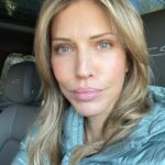 Tricia Helfer Instagram - A little colour touch up today. Debated cutting bangs again but kept em growing. Hmmnnn. Hope everyone had a nice holiday weekend. Now back to it. #eyesmatchmyshirt
