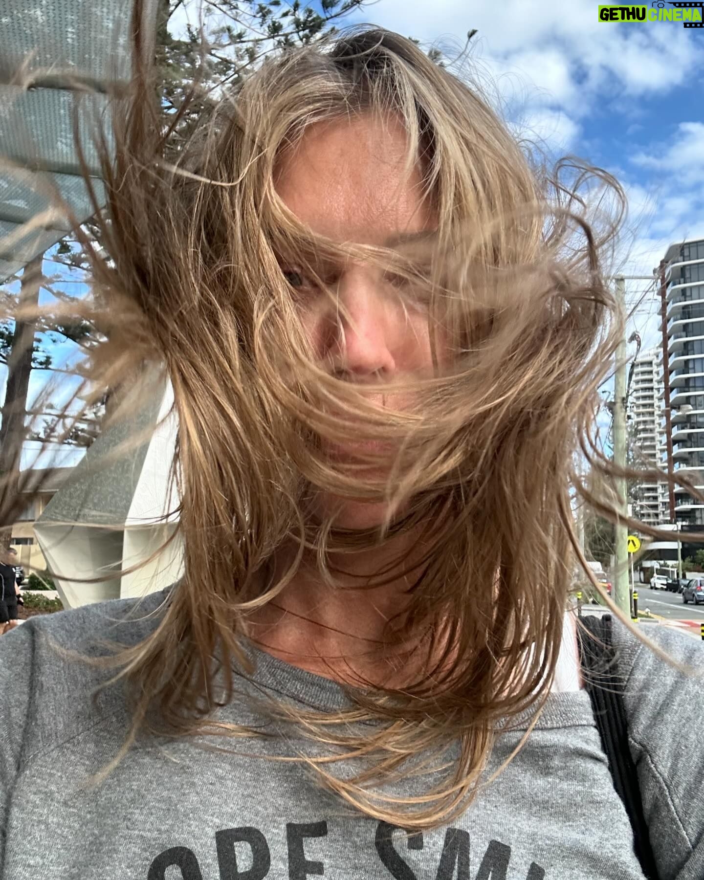 Tricia Helfer Instagram - Walking to get groceries on the Gold Coast and forgetting a hair tie. 😜