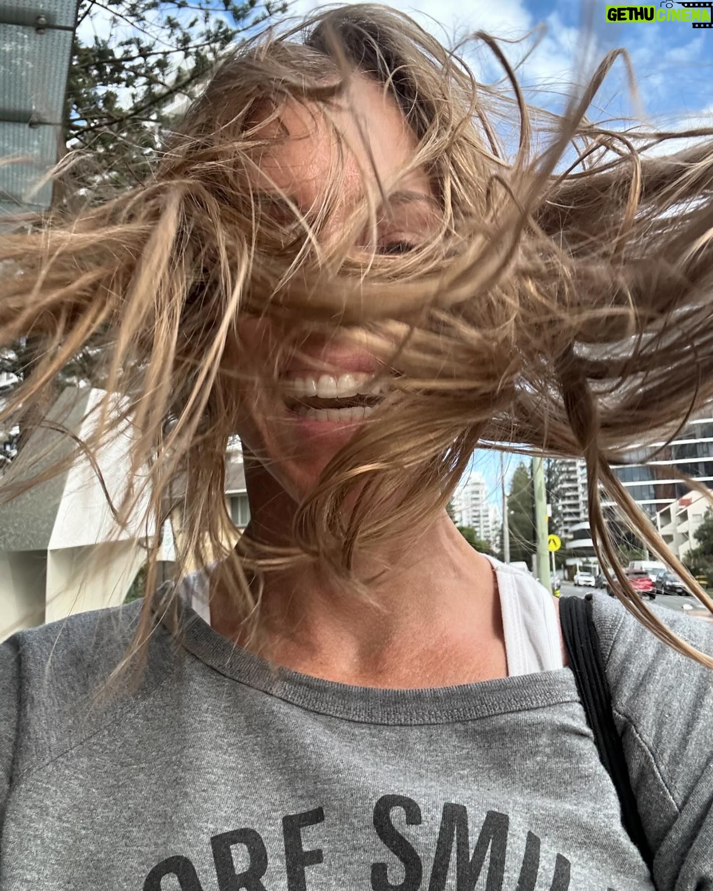 Tricia Helfer Instagram - Walking to get groceries on the Gold Coast and forgetting a hair tie. 😜