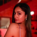Tridha Choudhury Instagram - Transform your pictures into a work of art with the Studio-Quality Aura Light of the new vivo V30e. Radiate confidence with every click and #BeThePro. Prebook your vivo V30e now at www.vivo.com and use my coupon code - TMU000839E to avail some amazing discount 🩵 #vivoV30e #PROtrait #DesignPro #DelightEveryMoment #BeThePro @vivo_india 🩵