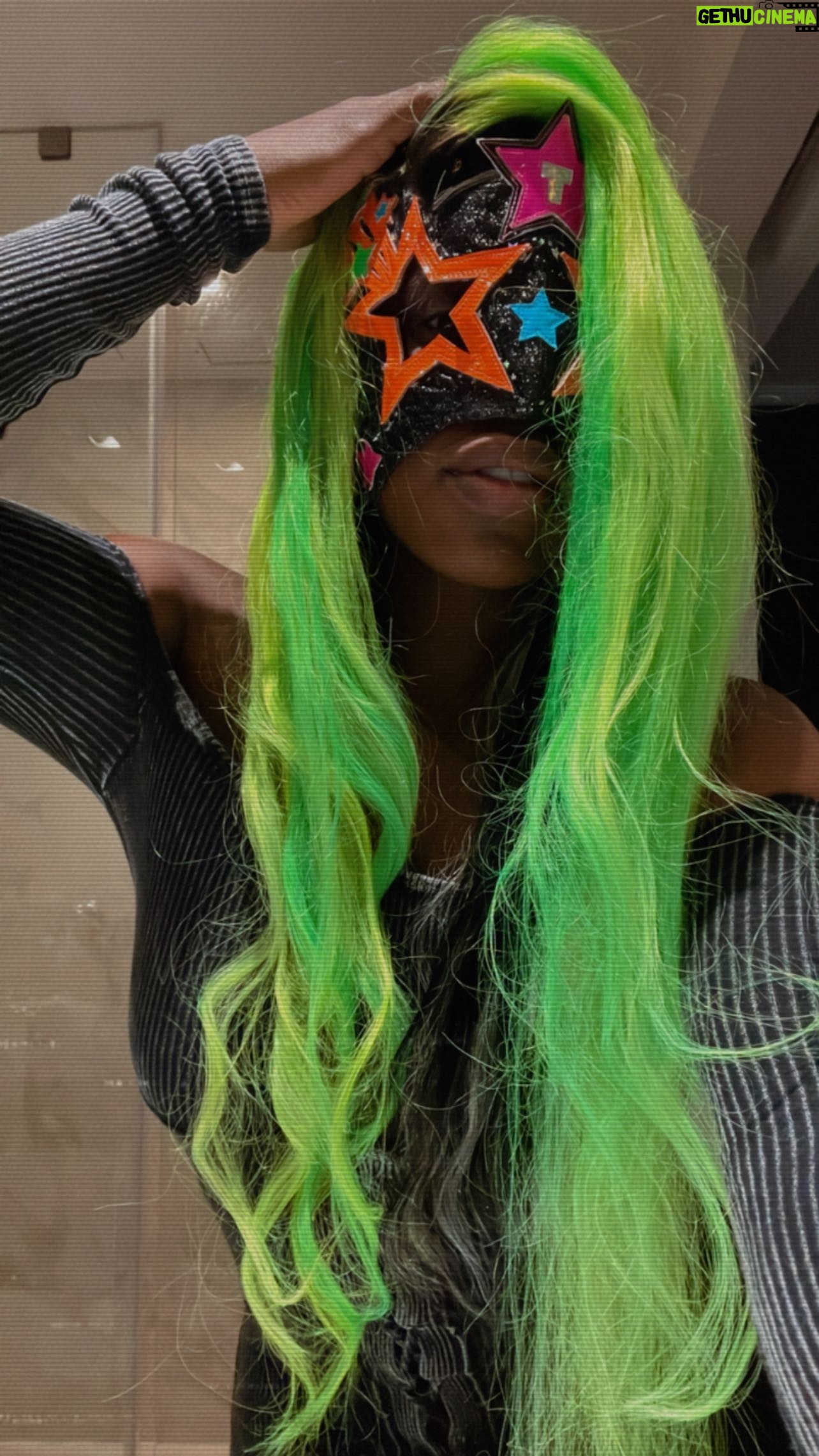 Trinity Instagram - Let’s talk about how @lince_dorado slayed my lucha mask and laid these green bundles DOWN!!!! Nobody can snatch these out lol 😍