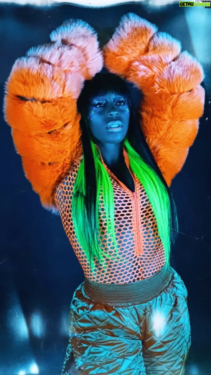 Trinity Instagram - You’re either adding to my glow or dimming it there’s no in between 💚 📸 @v_isual.s you’re definitely adding 😛 @impactknockoutsglam