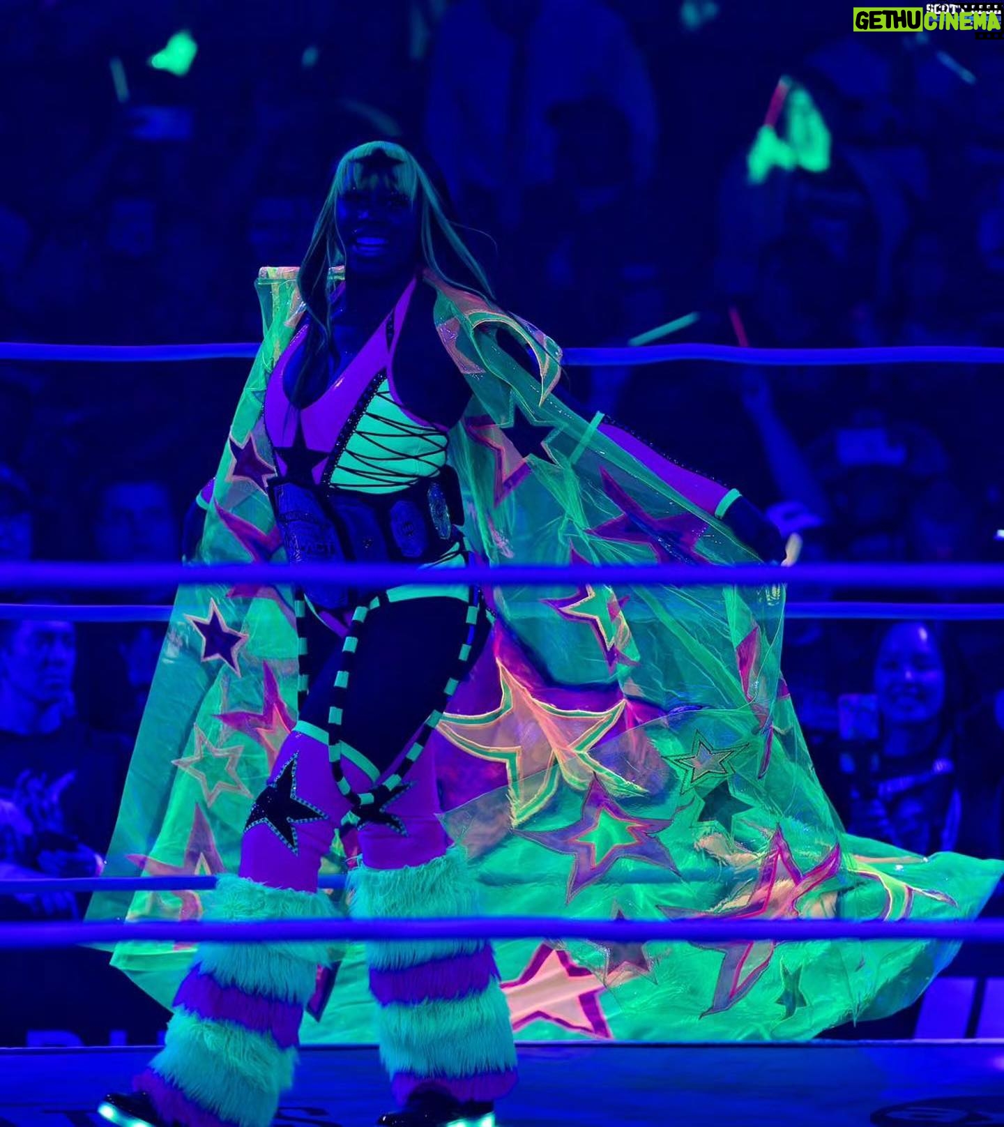 Trinity Instagram - GLOW! 📸 @scottlesh724 @trinity_fatu @impactwrestling #BoundForGlory