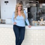 Trisha Yearwood Instagram – This IS Texas…and Trisha’s Kitchen is officially OPEN @moodycenteratx!! Thank you @oakviewgroup for making this the best experience! Visit #TrishasKitchen, #TrishasTailgate and  #parTYnachos at the #CMTAwards tonight!!! xo
