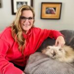 Trisha Yearwood Instagram - Sydney ❤️ One of my favorite #TsCoffeeTalk guests. 🐾