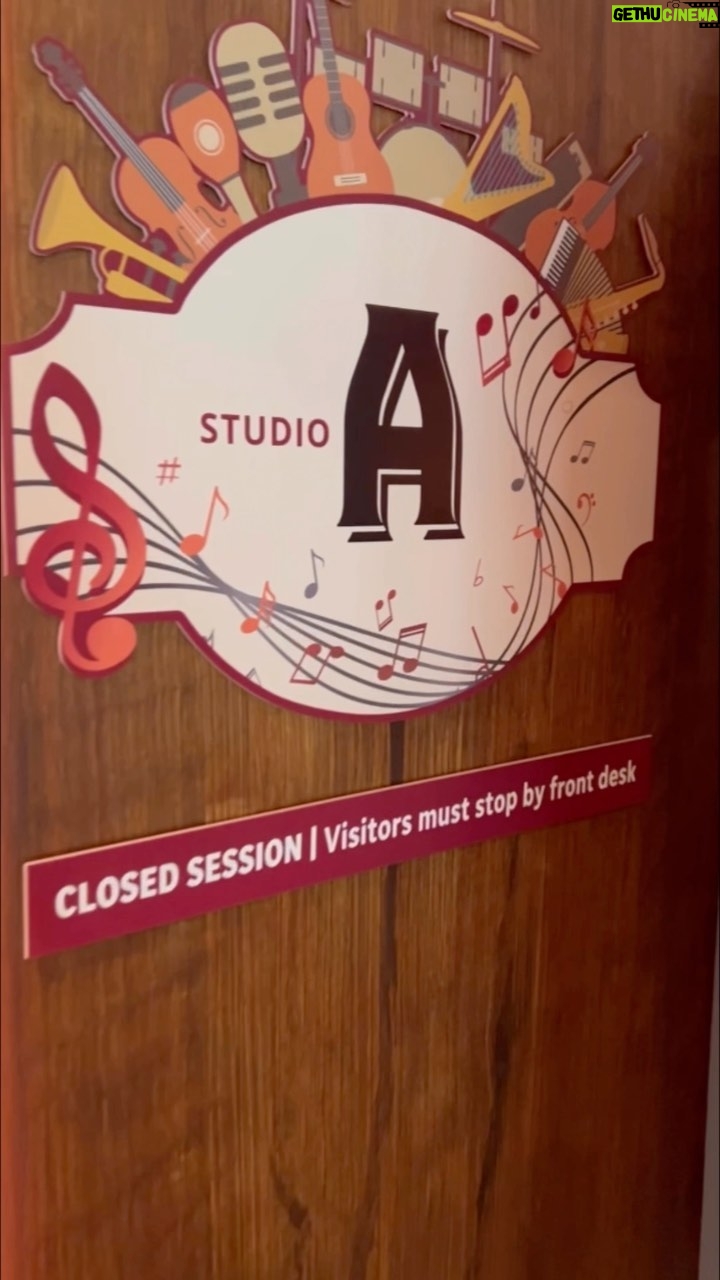Trisha Yearwood Instagram - Cooking up a little something in the studio! xo