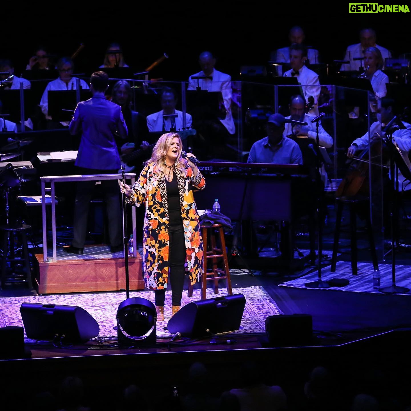 Trisha Yearwood Instagram - Singing alongside the @nashvillesymphony has been one of the highlights of my career. When the opportunity to join them again came along, it was an immediate YES! To hear these talented musicians is something not to be missed. I’ll be seeing you at the Symphony, Oct. 19-21!! 🎶 🩵 (Link to tickets in bio)