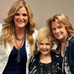 Trisha Yearwood Instagram - Thank you to @keithurban and @vincegillofficial for including me in last night’s concert benefiting @countrymusichof!! We really did it #AllForTheHall!! xo🩵