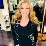 Trisha Yearwood Instagram - Glitter and Glam by @lypservice!!