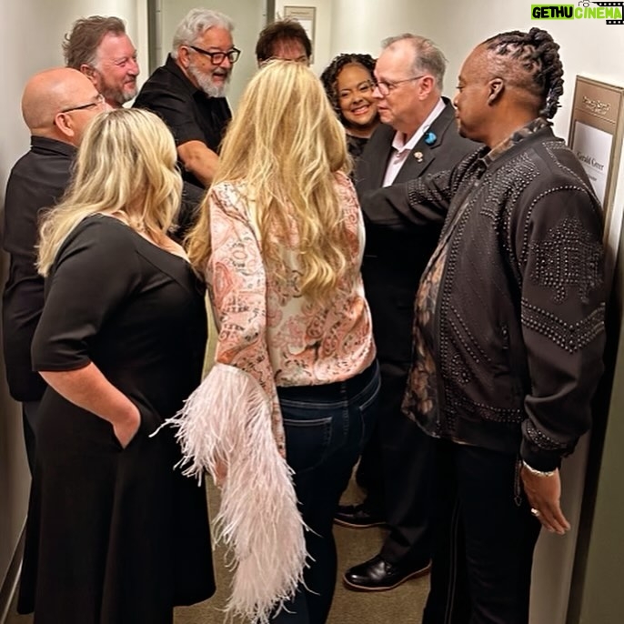 Trisha Yearwood Instagram - Music City, you never disappoint! Thank you @nashvillesymphony and @enricolopezyanez for the thrill of a lifetime…again!! Thank you to my band(s) and everyone who made these shows happen, and to all who came to share in the joy of music!! As Frank would say, you filled my heart with song! xo