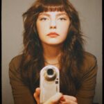 Triz Pariz Instagram – voltou a moda das cyberxotas isso é fato, mas fazer pose condizente com os anos dois mil ta podendo?