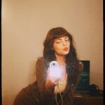 Triz Pariz Instagram – voltou a moda das cyberxotas isso é fato, mas fazer pose condizente com os anos dois mil ta podendo?