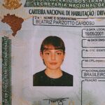 Triz Pariz Instagram - oi! tô ausente aqui porque semana passada fiquei estudando num curso intensivo e essa estou de mudança, muita correria, muitas coisas novas, eu tô amando hihi (olha a cora na segunda foto, ela ta onde ela ficava no sofá mas nao tinha mais sofa kkkk) nesse tempo também aproveitei pra fazer a manutenção do megahair com a @alearaujo.o e fiz um bolo! ❤️‍🩹