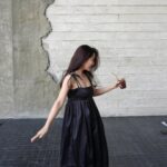 Tsai Jui-hsueh Instagram - 最近找到生活的魔法🪄⋯ 不過度思考 不過度解讀 減少期待，戒掉敏感 感受幸福，學會快樂 雖然日子過的相似 但每一天都是新的開始 學會從平淡的生活裡發現小驚喜 🤍 #GANNI #GANNITAIWAN #GANNIGirls� @ganni @tun_grp