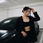 Tsai Jui-hsueh Instagram - 上車嗎?🖤 @gucci #gucci