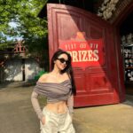 Tsai Jui-hsueh Instagram - 假裝在國外，笑傲飛鷹變成巴黎鐵塔ʕ •ᴥ•ʔ