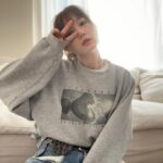 Tsubasa Honda Instagram - 🪙 @loewe のコインケース🙆‍♀️ 最近はarkというゲームにはまっていますどうぶつの森を最上級リアル理不尽にした感じのゲムです🦖たのしい🦖 #ほんだのふく #ark #ピースｩ