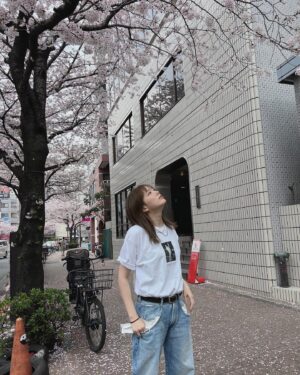 Tsubasa Honda Instagram - 🌸
@zozotown と101回目のプロポーズのコラボtシャツ
i never die because i love you.
名台詞の英語版がバックプリントされてます🫡
#101回目のプロポーズ 
#zozotown購入品
