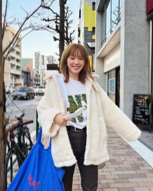 Tsubasa Honda Instagram - 🧖🏼‍♂️
@jane____smith のアウターと
@aniki_tokyo のスウェットばっかり着てて
代わり映えしない私服で申し訳ない。
気に入ってしまうとそれしか着ない人間の典型です🤦‍♀️

#そろそろ春物着たいけど
#素材ペラペラ過ぎて無理そう
#ほんだのふく