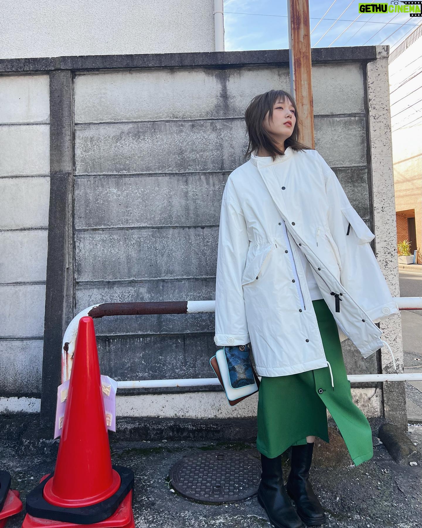 Tsubasa Honda - 186.2K Likes - ☁️
@can__ladies で購入した
@wildthings_jp コラボのアウター🤜🤛すんごくあたたかい🤤
スカートは @zozotown で購入した @dairiku のスカートです。
春の新作でした🎈
そしてそしてめちゃくちゃ周りから好評の
@fendi のヴィンテージのバッグ。
意外と入ります。大事なことです😌
#ほんだのふく