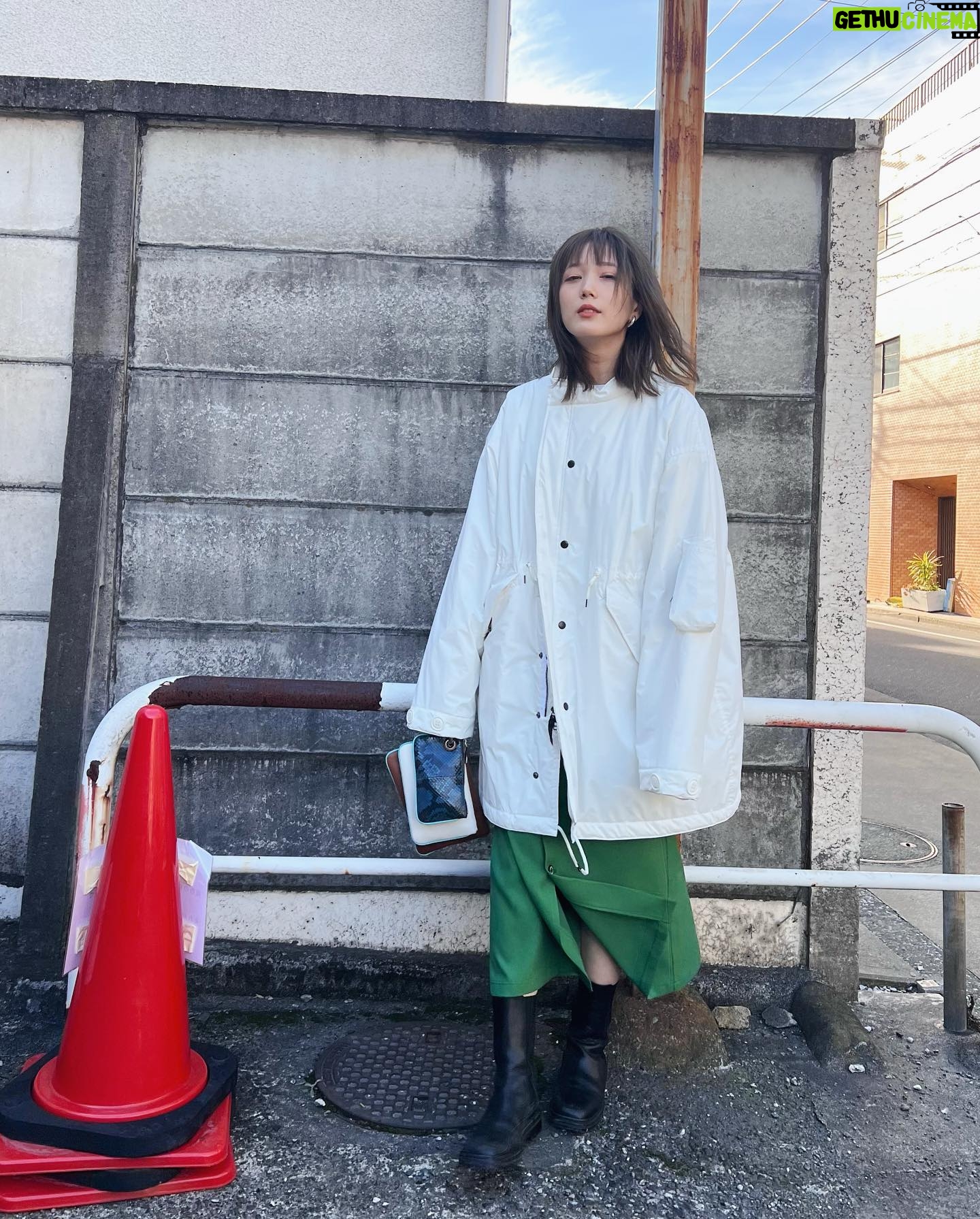 Tsubasa Honda - 186.2K Likes - ☁️
@can__ladies で購入した
@wildthings_jp コラボのアウター🤜🤛すんごくあたたかい🤤
スカートは @zozotown で購入した @dairiku のスカートです。
春の新作でした🎈
そしてそしてめちゃくちゃ周りから好評の
@fendi のヴィンテージのバッグ。
意外と入ります。大事なことです😌
#ほんだのふく