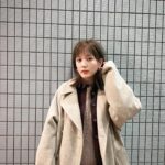 Tsubasa Honda Instagram - 🧥 @auralee_tokyo のロングコートは この冬購入した物なのですが 本当に買って良かったなと思う一品です☺️ 丈も色味も形も全部素敵🎈　 そして先日の投稿のコメントにあった #その年私たちは という　@netflixjp のドラマを見始めました🦖 #ほんだのふく #少し大人めてす☺️
