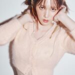 Tsubasa Honda Instagram - 🤍 ar1.2月号の表紙を務めさせて頂きました🤤 撮影するたびに女子力上がる気がしております🤔 📕 @ar_magazine 📸 @sasutei 💄 @yukarihayashi 👔 @linonakamura_