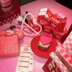 Tsubasa Honda Instagram - ♡ 韓国の @lush がすんごいバレンタイン仕様で 視界の9割がピンクでした🦩🌷 今年もパレンタインがくる………！ #友チョコでもなんでもいいからもらいたい