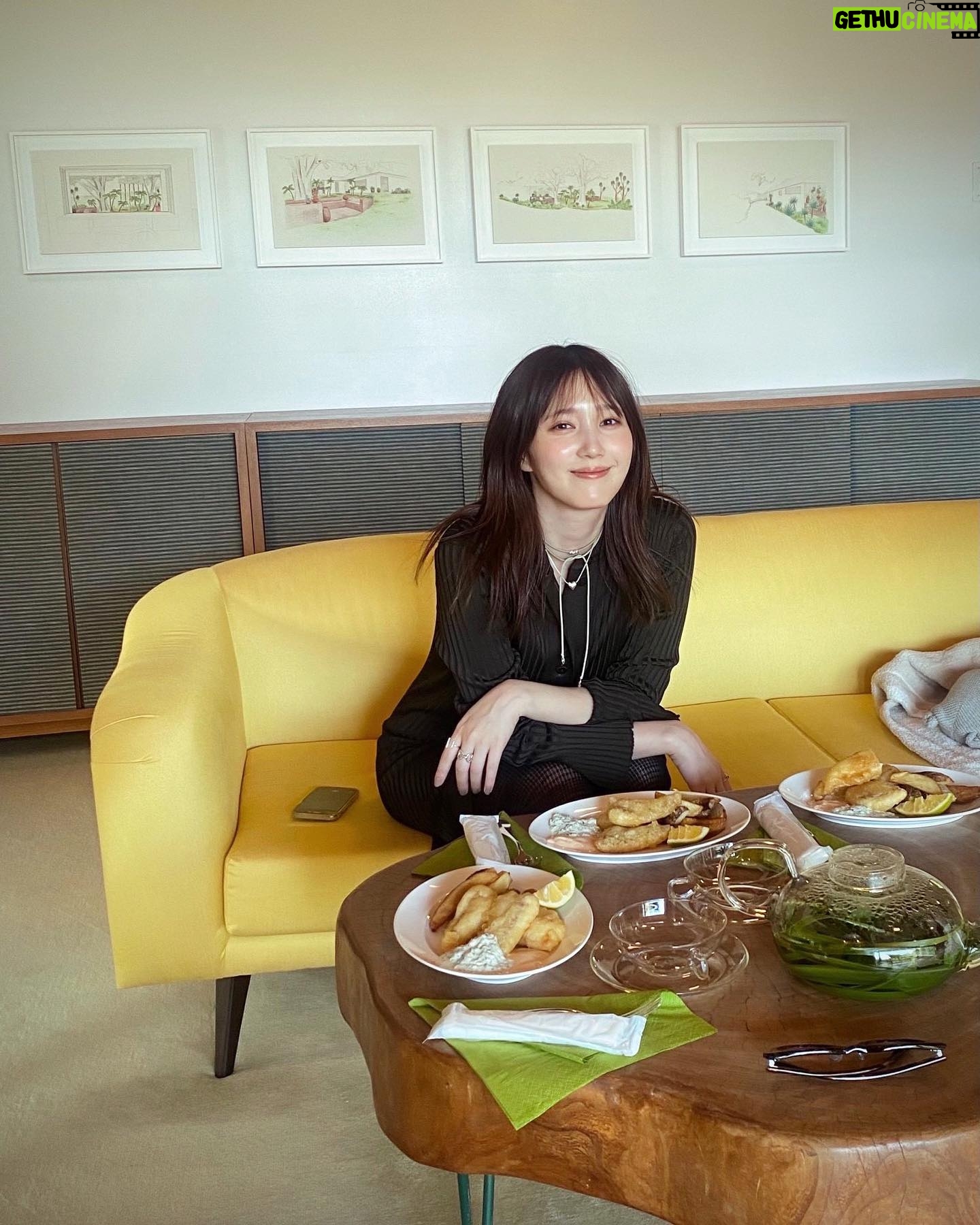 Tsubasa Honda Instagram - 🐟&🥔 素敵な場所で 素敵な洋服と 素敵なご飯。 @tuesmontresor_official の展示会は 五感が満たされました🤤 (五感の使い方あってる…よね?) #足の爪切るのめんどくさい