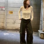Tsubasa Honda Instagram - ☔️ 👕 @hanne.official_jp 👖 @teloplan_official カーデめちゃくちゃリーズナブルなのに とんでもなく使いまわせて🤦‍♀️ あとは購入などなど。
