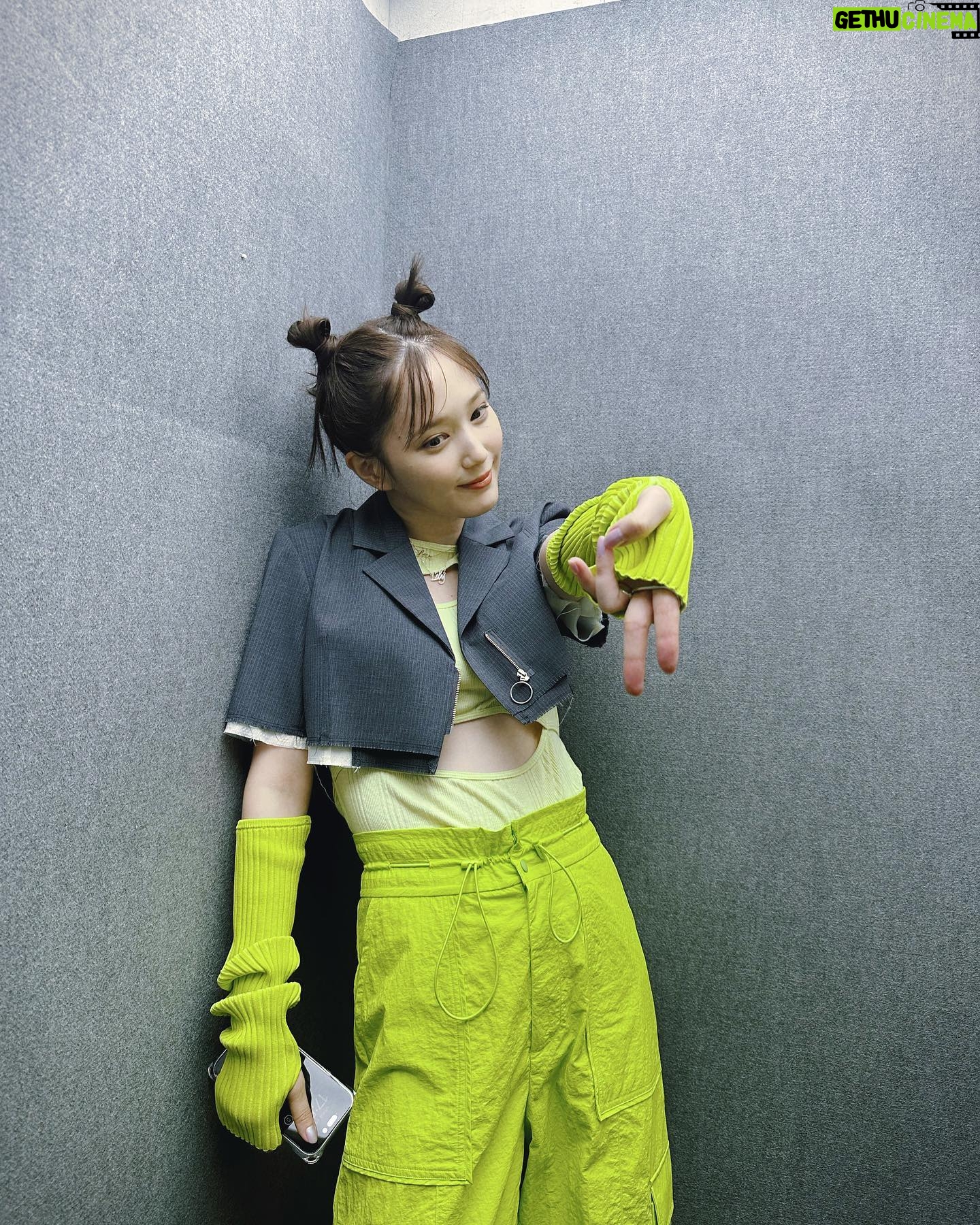Tsubasa Honda Instagram - 🧑🎤 @zozotown の新しいcmオンエア中です✅ このマリオのブランケット何年目だろう🤔 h&m @yukarihayashi sty @sonokohomma