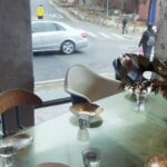 Tsubasa Honda Instagram - 🧅 韓国にパンやドリンクがおいしい『onion』というcafeがあるのですが、縁あって本社に招待して頂きました🐾 そこでは原点となるコーヒーやお茶、 特別なドリンクだったりとたくさん試飲させて頂きました🧃 焼きたてのパンと焼き芋も頂きまして とても素敵で優雅な時間を過ごすことができました😮‍💨 カフェの方にあるチョコパンが大好きなのですが 今回ダイエットしてるタイミングで食べられなかったので 次こそは食べたい🤤 (この日はダイエット終了してたのて食べる事ができました🤤） #onion #韓国旅