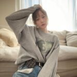 Tsubasa Honda Instagram - 🪙 @loewe のコインケース🙆‍♀️ 最近はarkというゲームにはまっていますどうぶつの森を最上級リアル理不尽にした感じのゲムです🦖たのしい🦖 #ほんだのふく #ark #ピースｩ