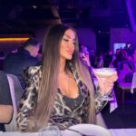 Tuğçe Özbudak Instagram - Hayattaki en harika şeyleri yaratıyorum, kendime çekiyorum ve kabul ediyorum🙌🏽